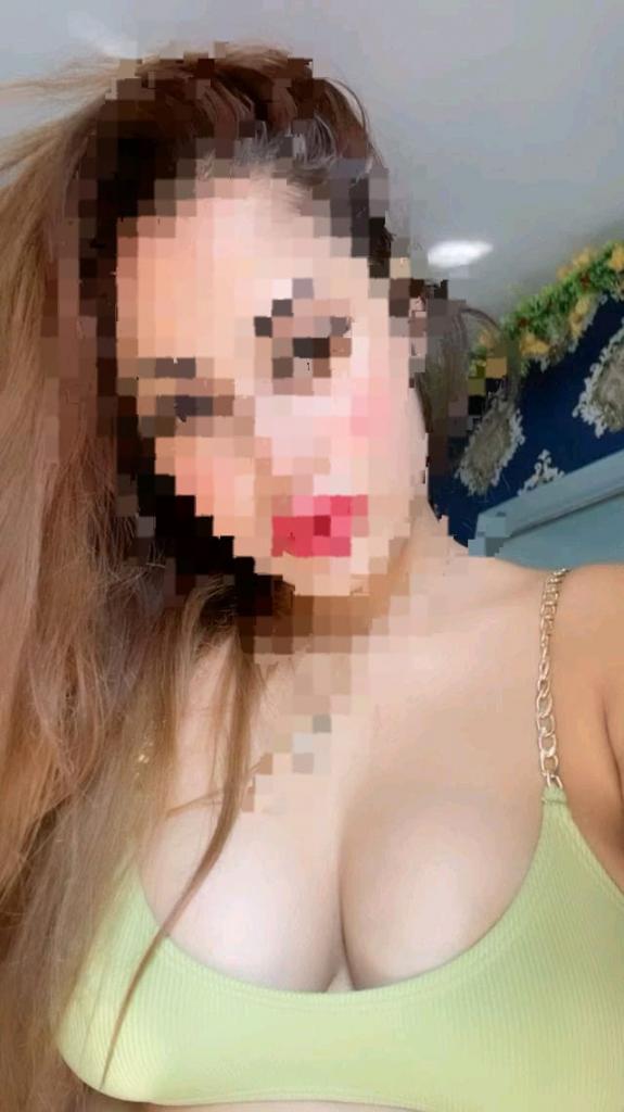 Chica busca chico en Huelva: 