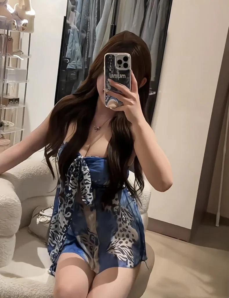 631895177: Chica busca chico en Barcelona