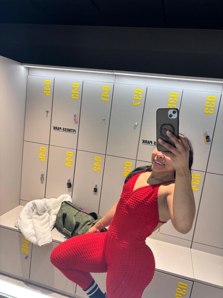 Chica busca chico en Granada: 