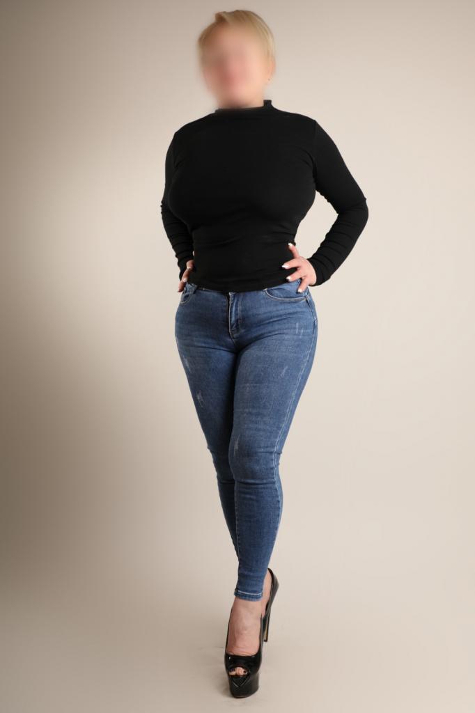 613946553: Chica busca chico en Madrid