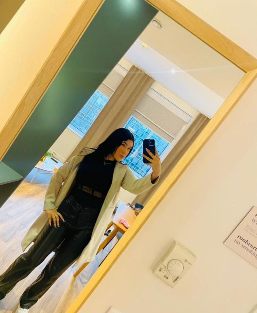 631491140: Chica busca chico en Madrid