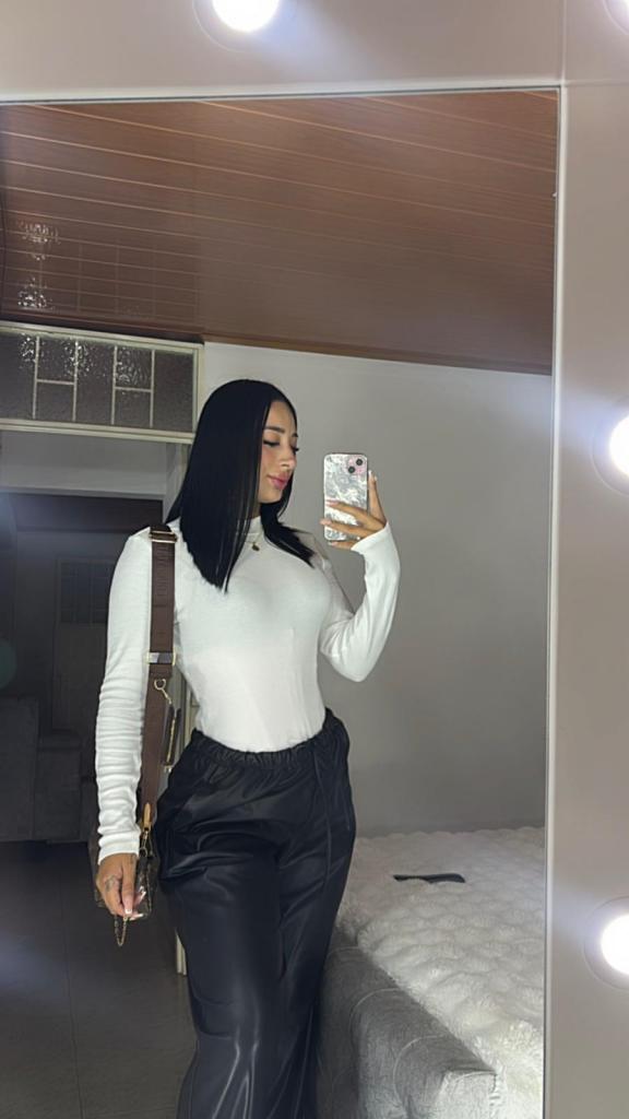 604145870: Chica busca chico en Valencia