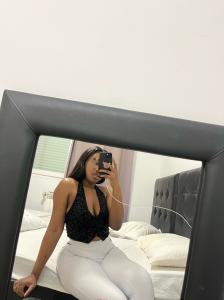 691345082: Chica busca chico en Cádiz