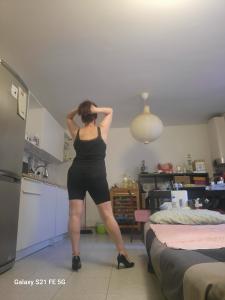 688460942: Chica busca chico en Barcelona