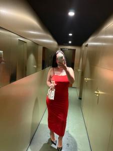 617814532: Chica busca chico en Barcelona