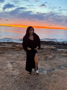 633785465: Chica busca chico en Sevilla