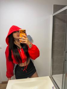 611253298: Chica busca chico en Gerona