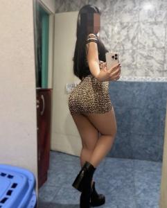 647083913: Chica busca chico en León