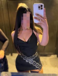 647083913: Chica busca chico en León