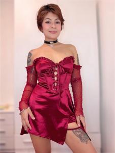 634284083: Chica busca chico en Barcelona