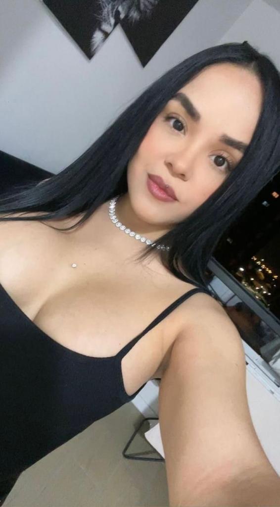 662681493: Chica busca chico en Málaga