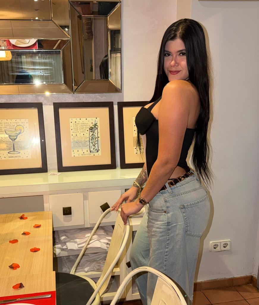 611253298: Chica busca chico en Gerona