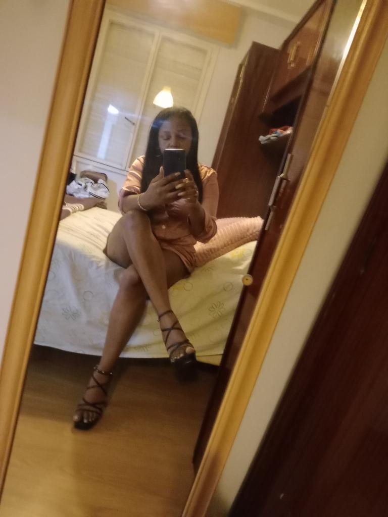 613104732: Chica busca chico en Navarra