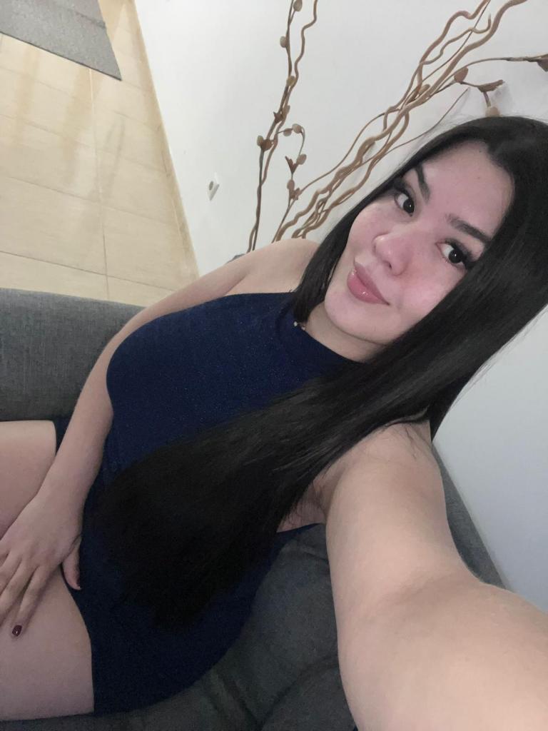 614857751: Chica busca chico en Madrid