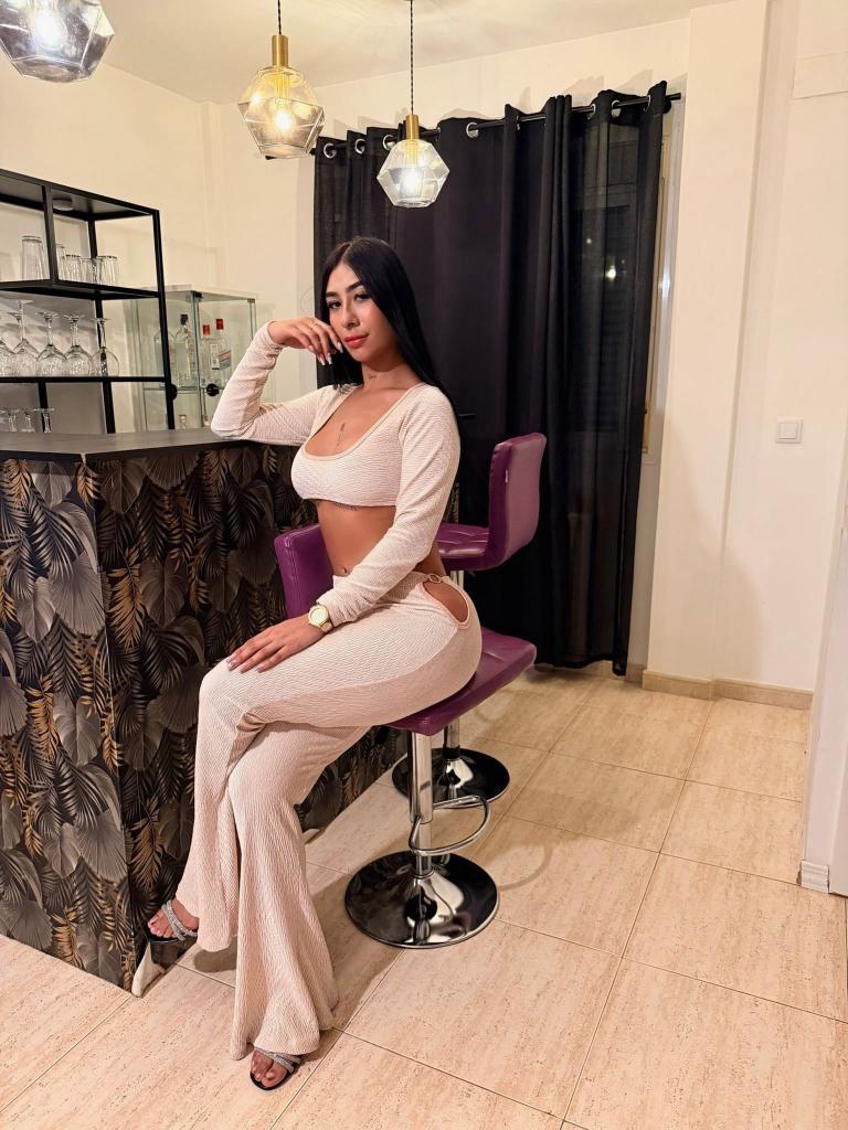 Chica busca chico en Madrid: Chica busca chico