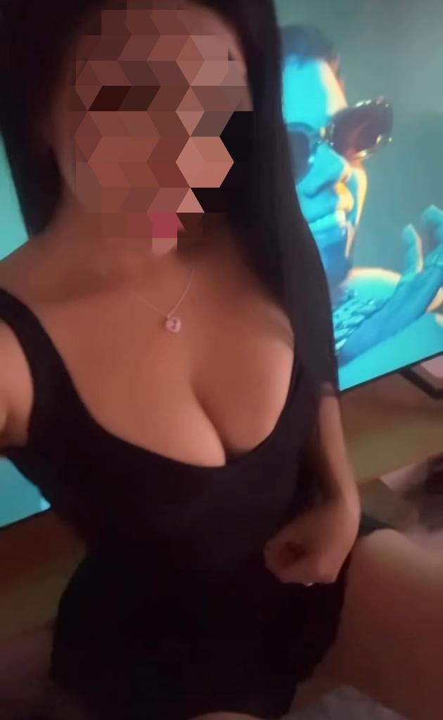 647083913: Chica busca chico en León