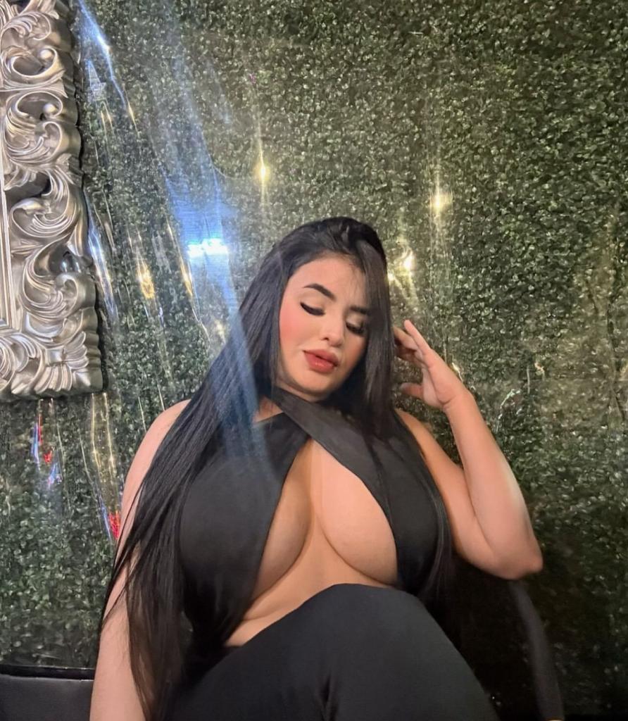 Chica busca chico en Almería: 