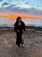 633785465: Chica busca chico en Sevilla