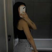 694255564: Chica busca chico en Sevilla