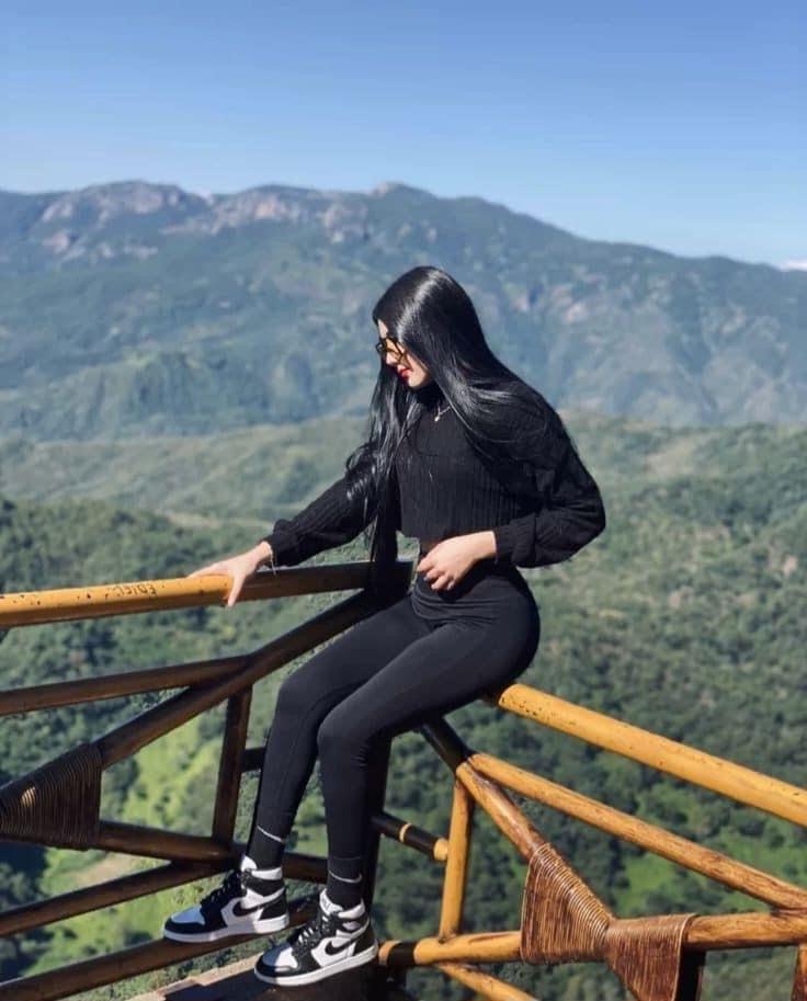 624704901: Chica busca chico en La Coruña