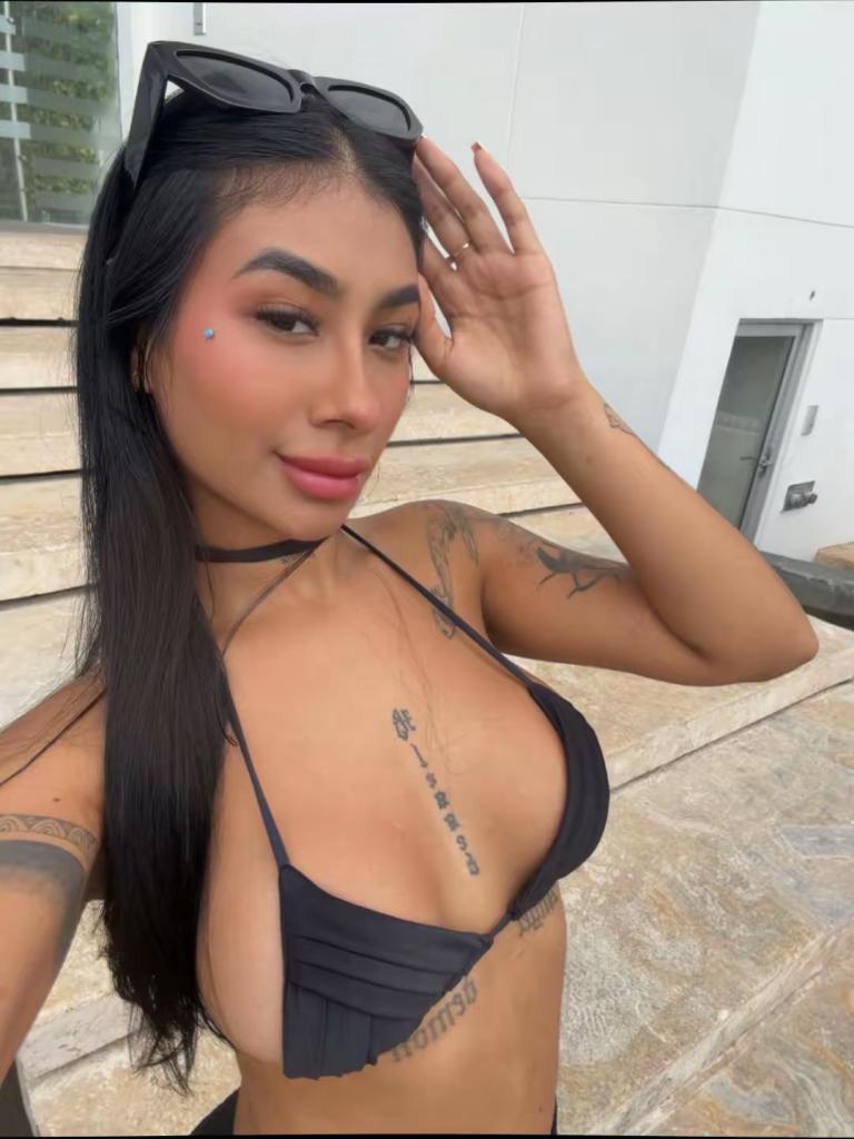 647315397: Chica busca chico en Madrid