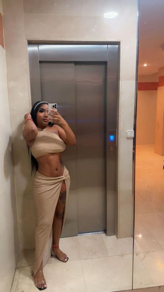 Chica busca chico en Alicante: Chica busca chico