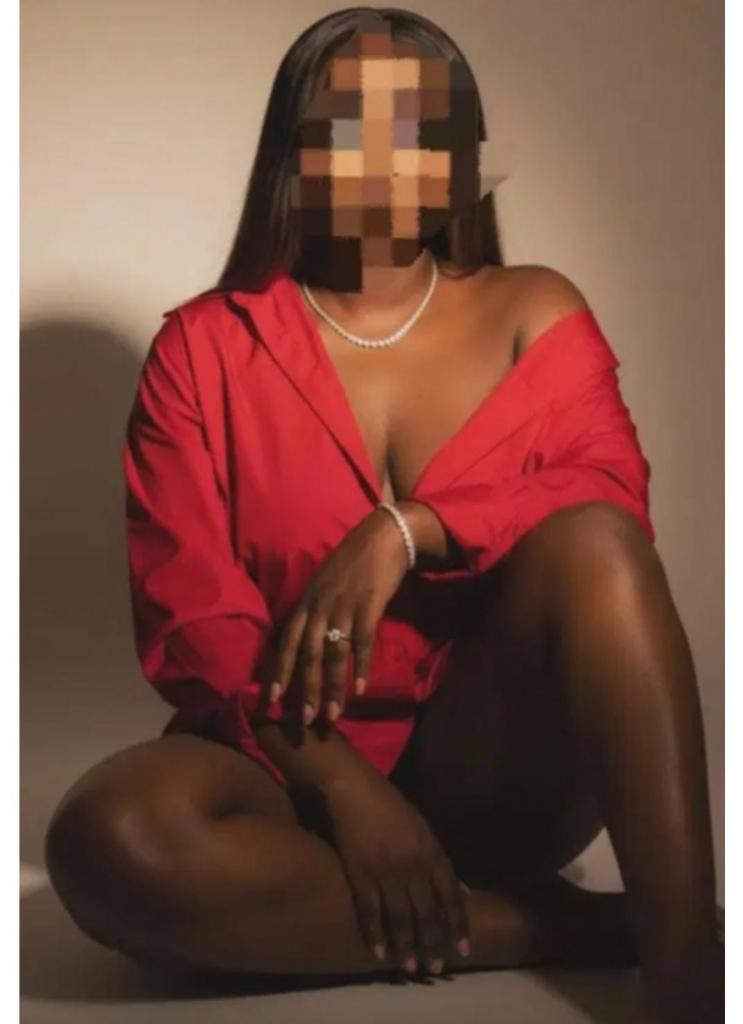 Chica busca chico en Cádiz: 