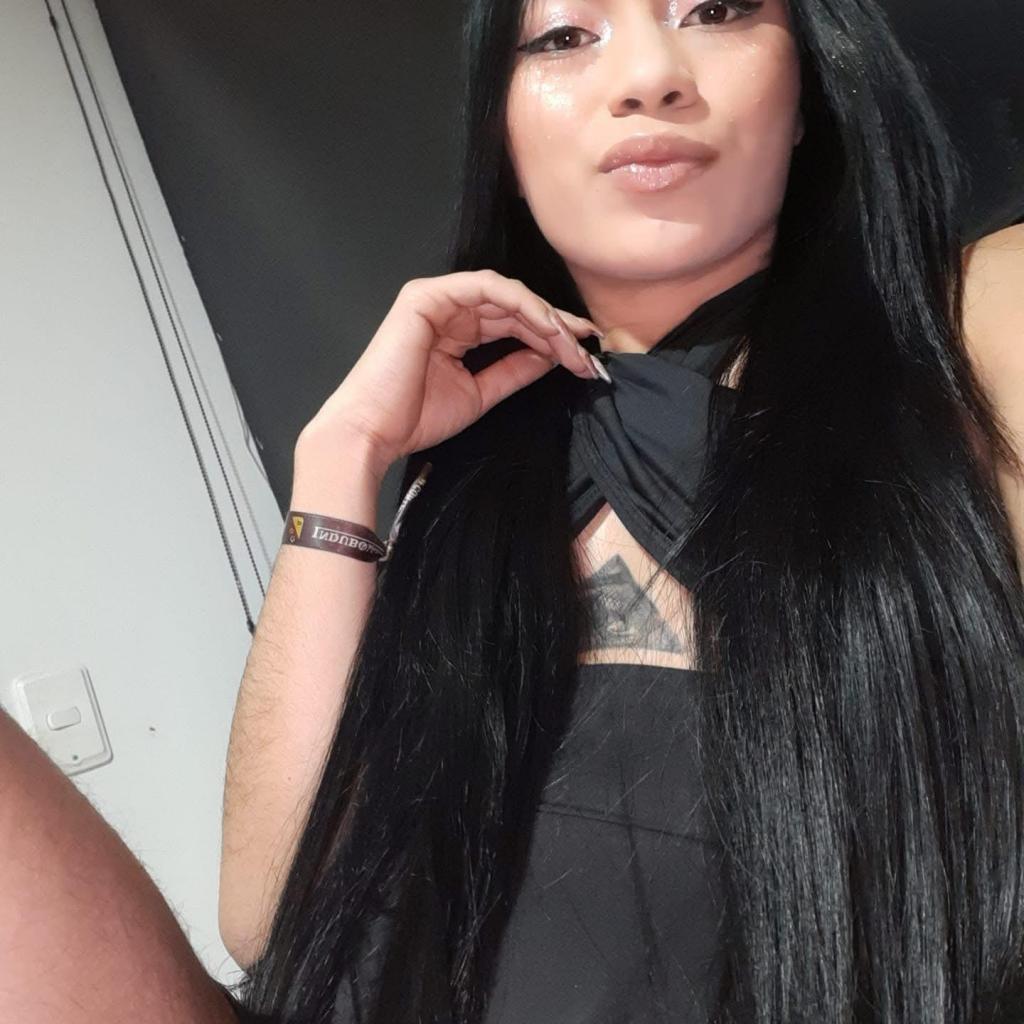Chica busca chico en Sevilla: Chica busca chico