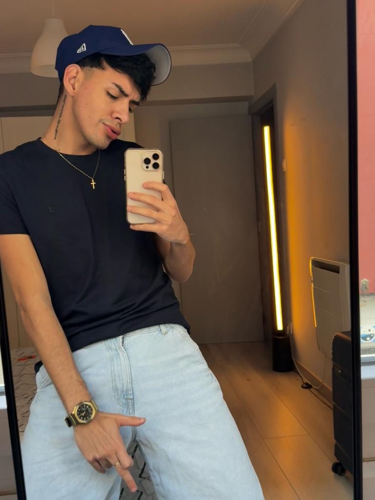 Chico busca chica en La Coruña: 