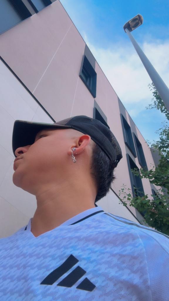 Chico busca chica en Barcelona: 