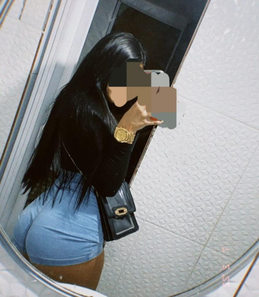 Chica busca chico en Almería: 