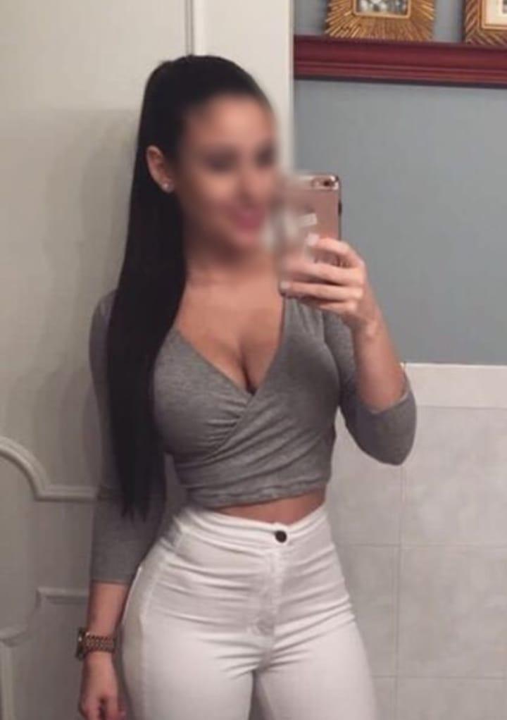 641407529: Chica busca chico en Navarra