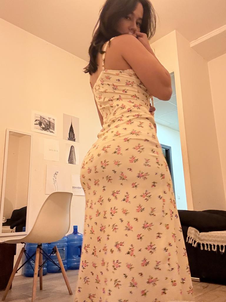 670318406: Chica busca chico en Valencia