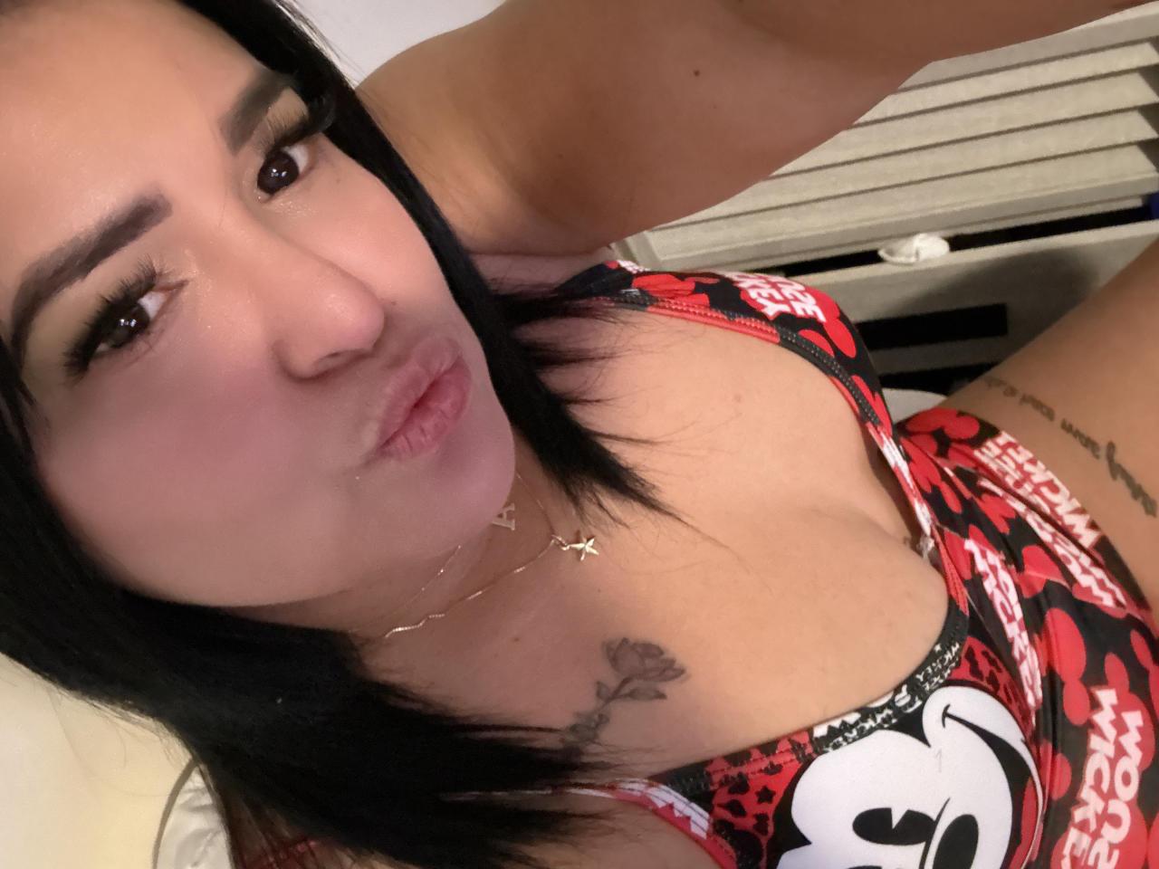631693774: Chica busca chico en Madrid