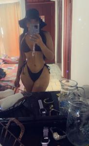 613644945: Chica busca chico en La Coruña