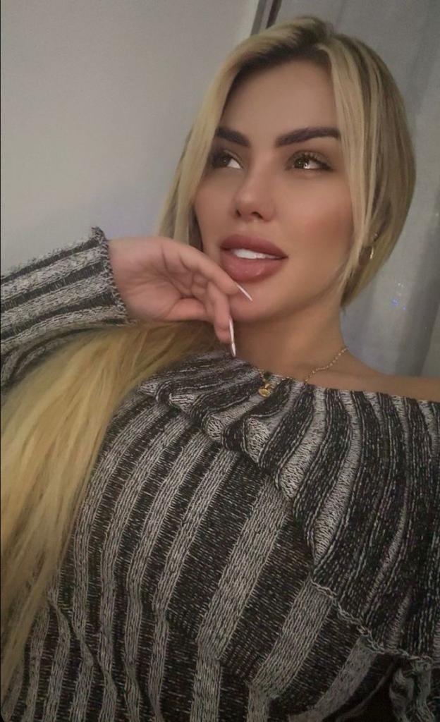 627596789: Chica busca chico en Barcelona