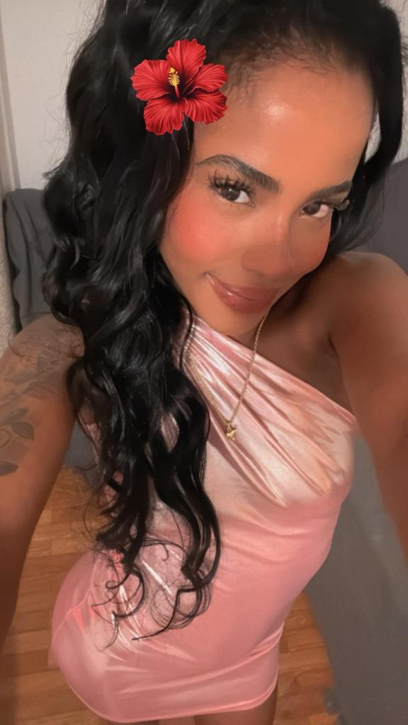 632386981: Chica busca chico en Barcelona