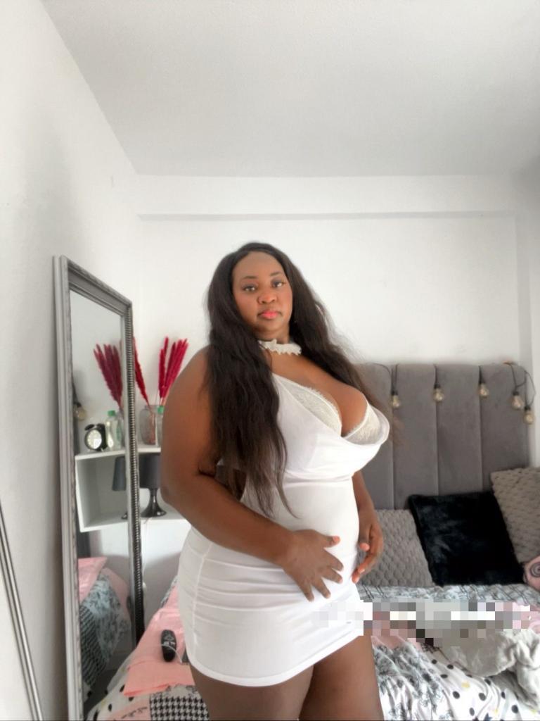 614878122: Chica busca chico en Valencia