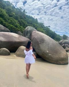 613911979: Chica busca chico en La Coruña