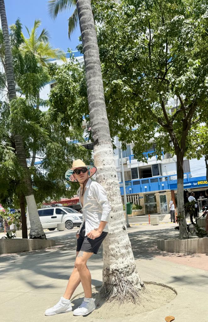 662902820: Chico busca chica en Ibiza