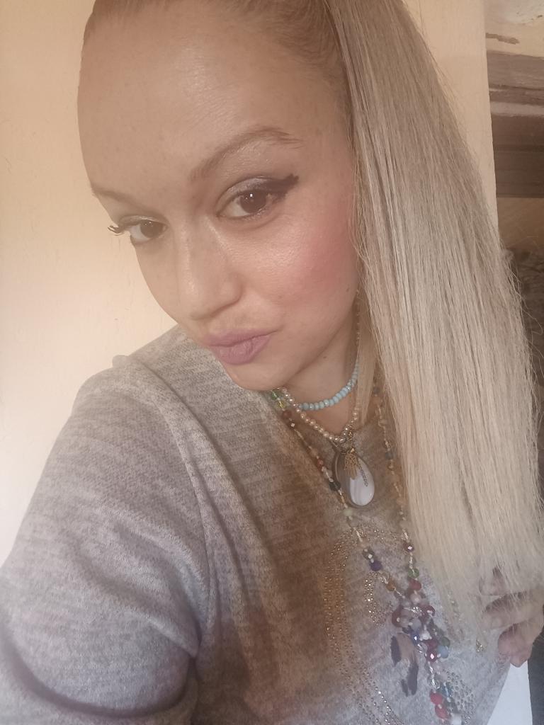 613958151: Chica busca chico en La Coruña