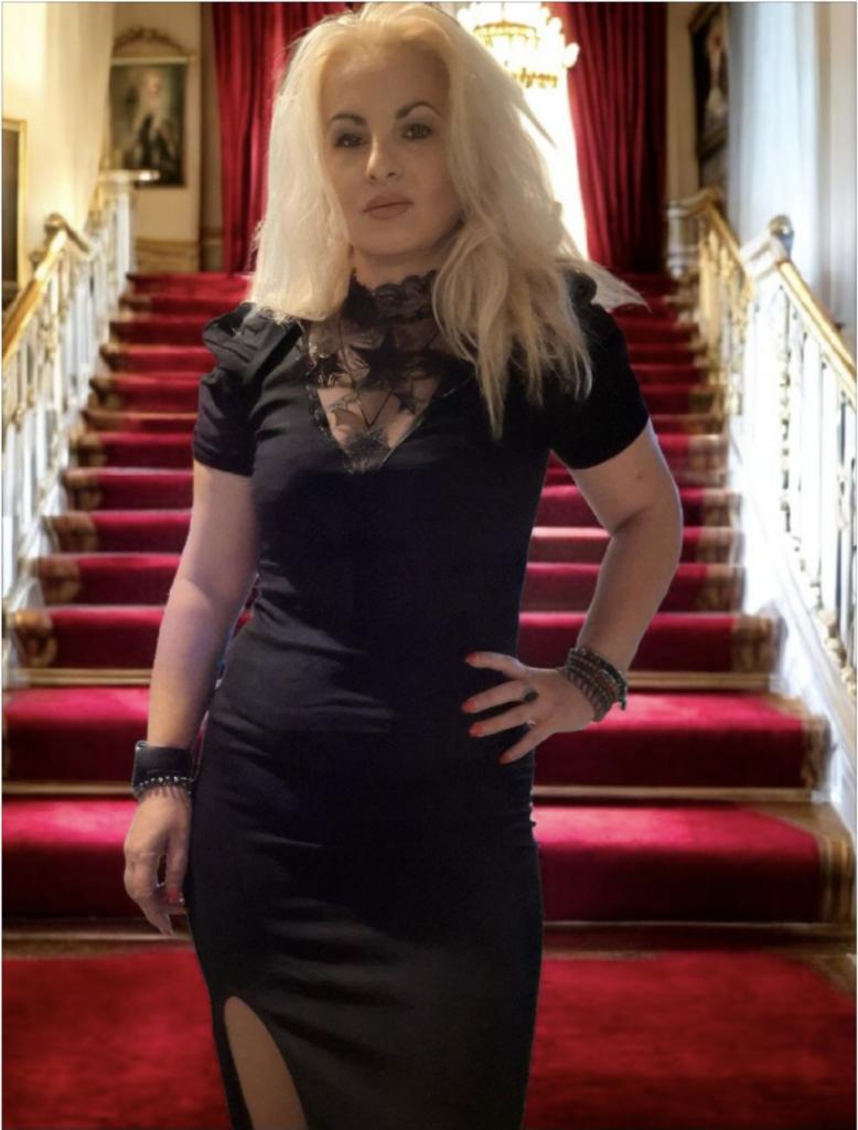 642677531: Chica busca chico en Madrid