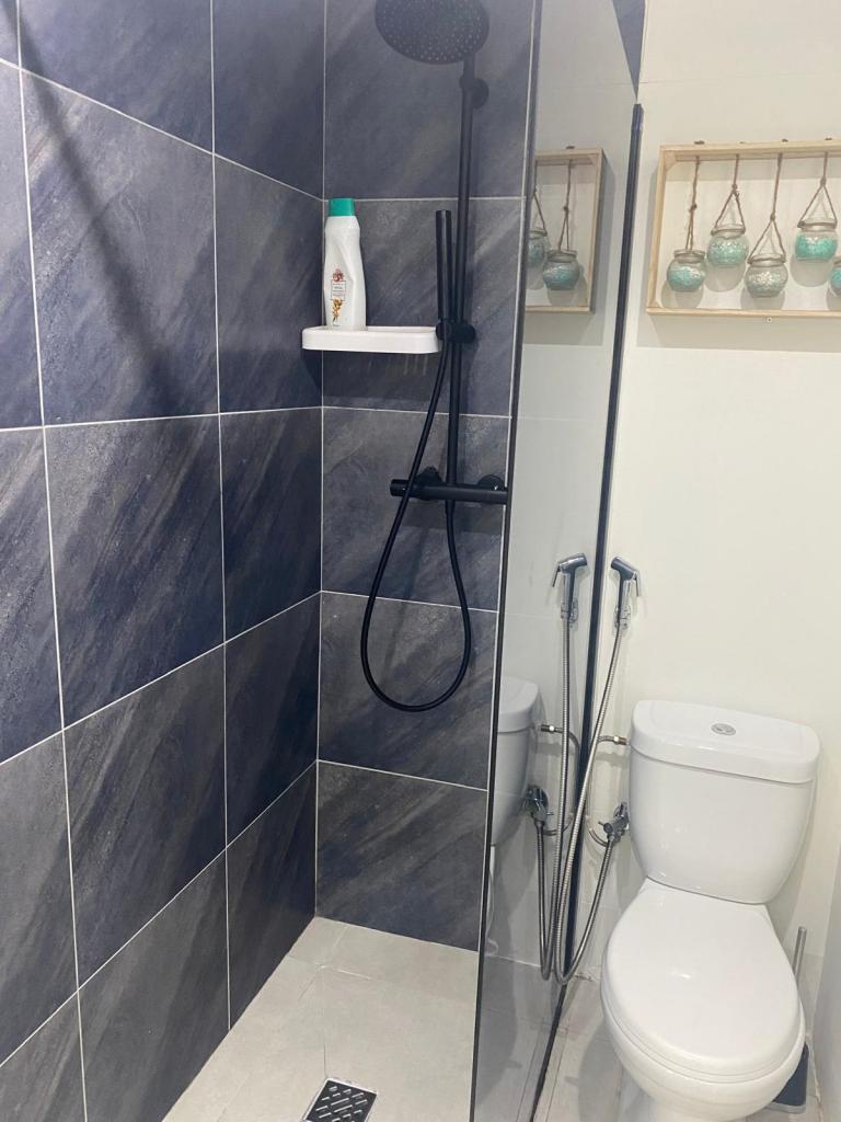 604866430: Chica busca chico en Madrid