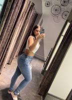 664377893: Chica busca chico en Granada