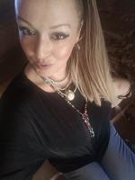 613958151: Chica busca chico en La Coruña