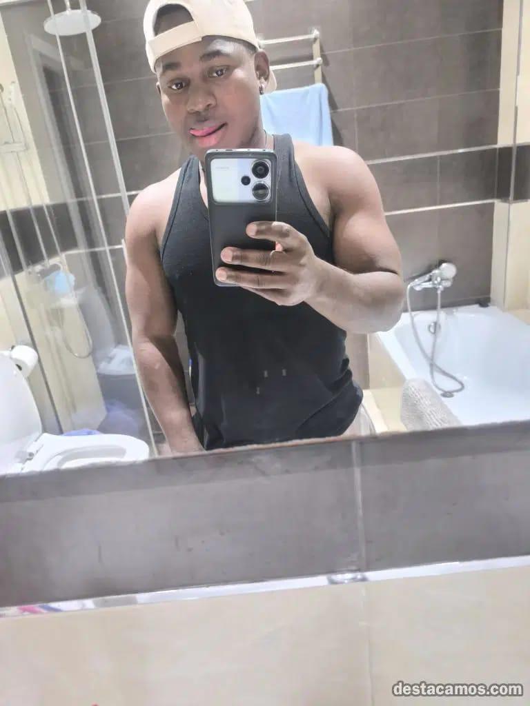 Chico busca chica en Málaga: 