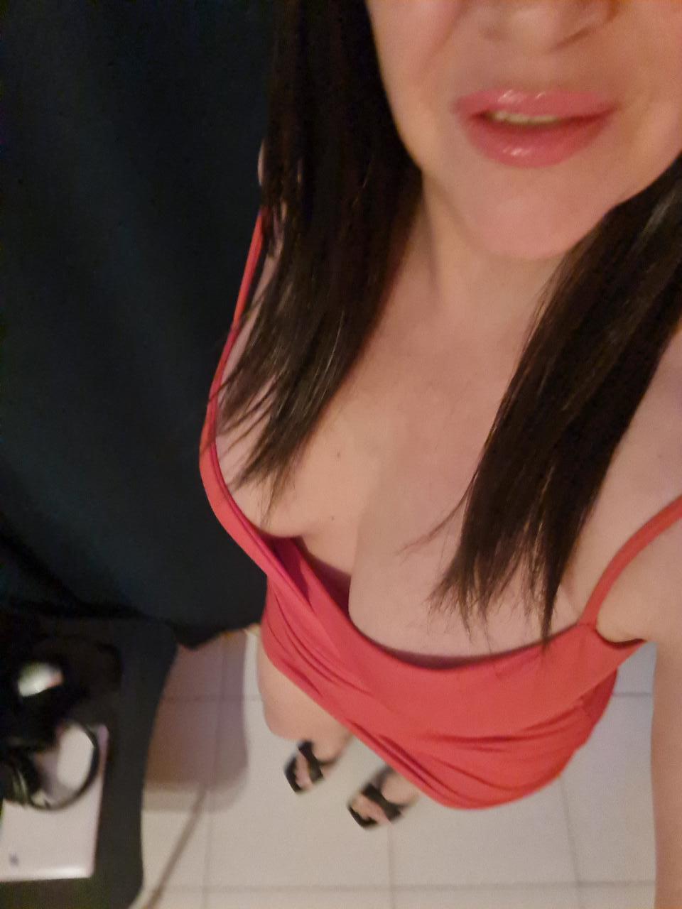 674795911: Chica busca chico en Barcelona