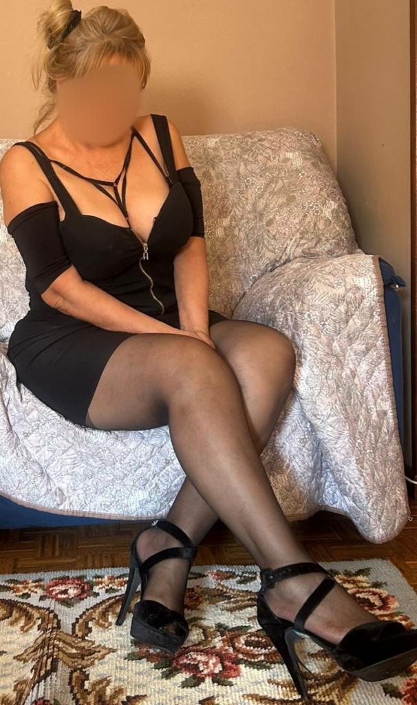 632226897: Chica busca chico en La Coruña