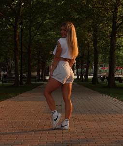 643497218: Chica busca chico en Burgos