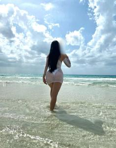 634184885: Chica busca chico en Gerona